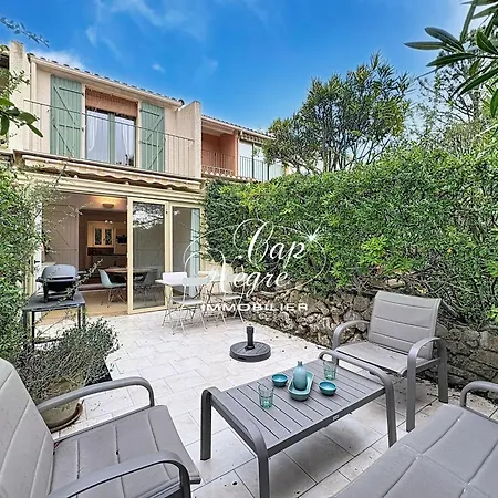 Appartement Mazet T3 Duplex 4 Pers Avec Terrasse Résidence Avec Piscine A Pramousquier