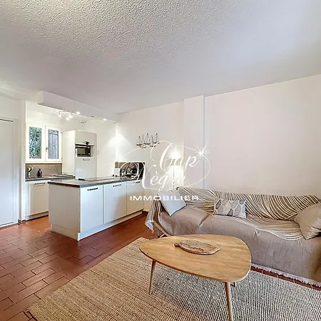 Mazet T3 Duplex 4 Pers Avec Terrasse Résidence Avec Piscine A Pramousquier Le Lavandou