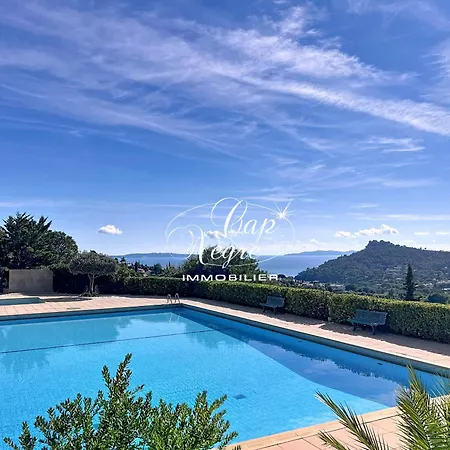 Mazet T3 Duplex 4 Pers Avec Terrasse Avec Piscine A Pramousquier *