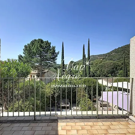 Mazet T3 Duplex 4 Pers Avec Terrasse Résidence Avec Piscine A Pramousquier *
