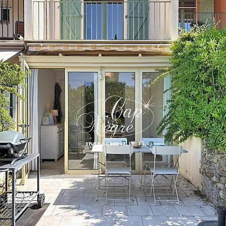 Mazet T3 Duplex 4 Pers Avec Terrasse Résidence Avec Piscine A Pramousquier *